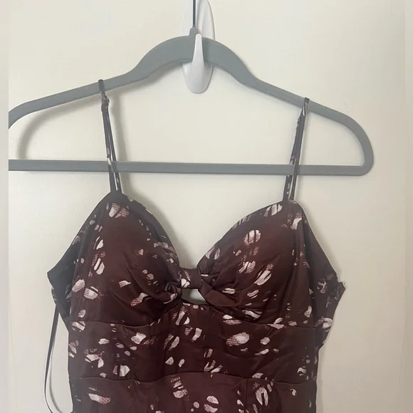 HELLO MOLLY Gimme Whiplash Midi Dress - Picture 3 of 10